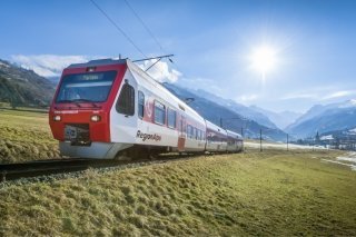 Des bus de remplacement assurent les liaisons vers Le Châble et Orsières.